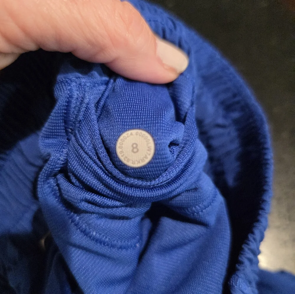 Lululemon Hotty Hot Shorts, Size 8, Blue - Picture 5 of 5